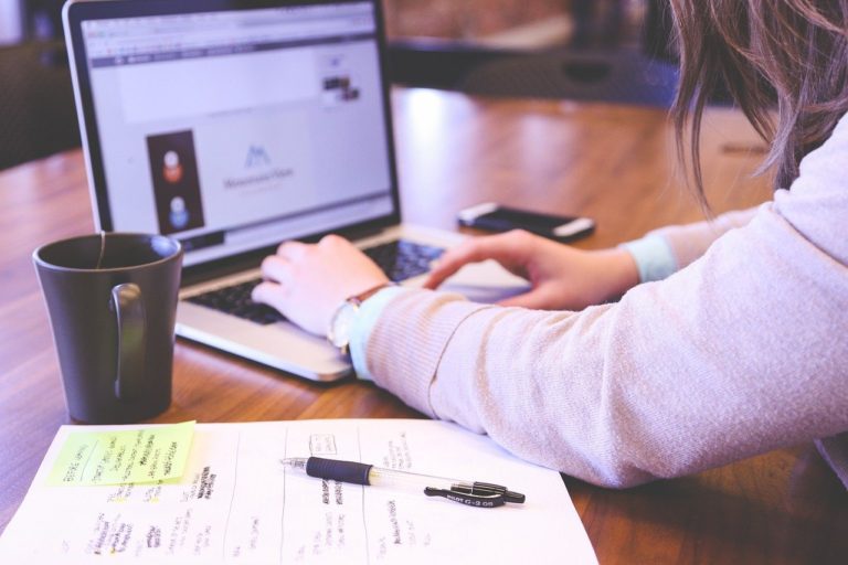 How to promote affiliate products blogging